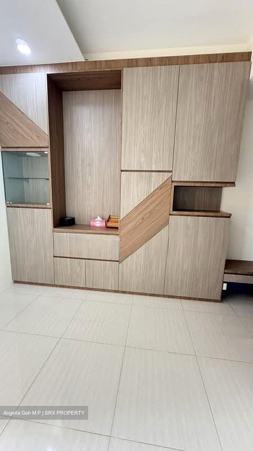 The Palette (D18), Condominium #606145501